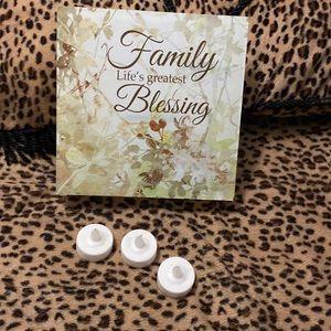 Glass stand 8”X 8” for 3 tea lights in middle- nice -